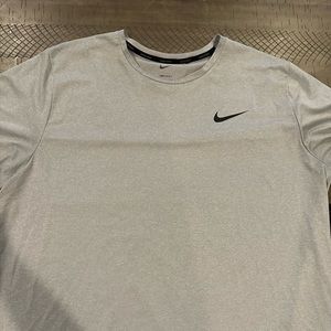 Men’s Nike T-shirt